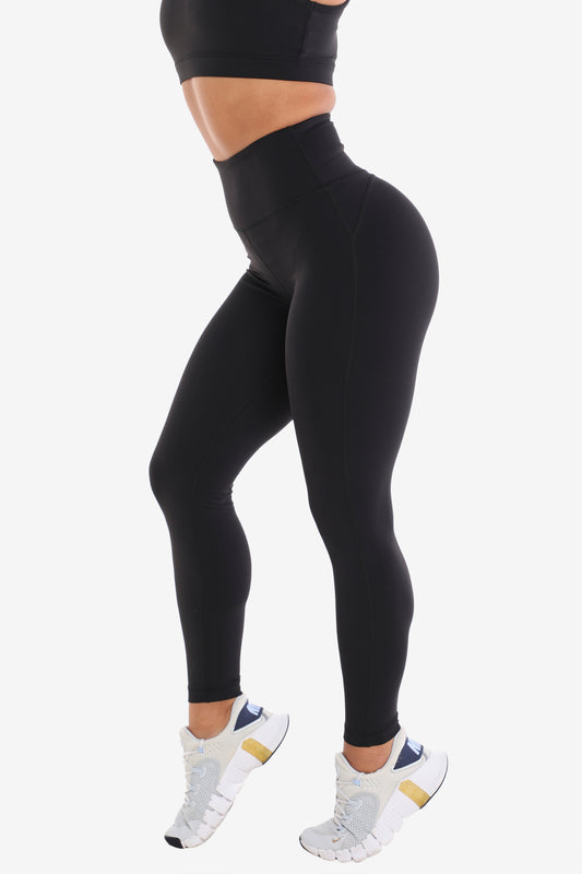 Essential Black legging